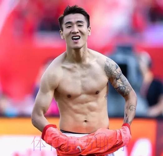 国足新人说｜韦世豪：球员好胜心很重要　以后争当国家队主力